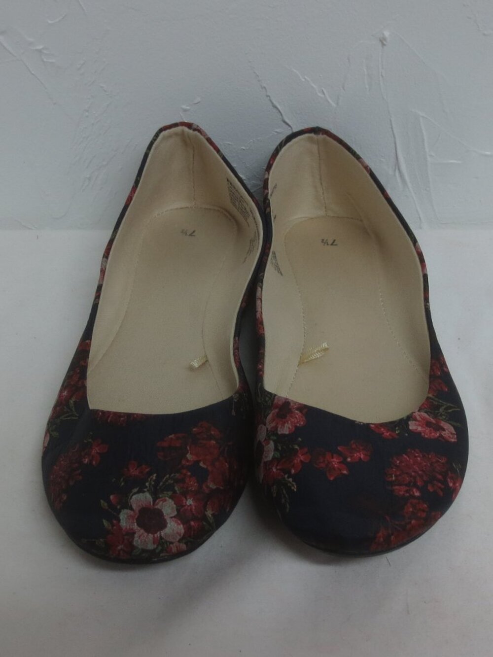 NEW Unlisted Shoes Navy Floral Print Fabric Comfy Slip-on Ballet Flats Size 7.5W